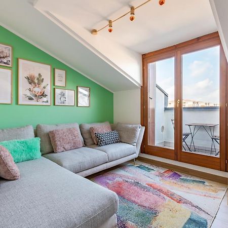 Cozy Studio W/Parking 5 Min Walk From The Bus Stop Milano Esterno foto