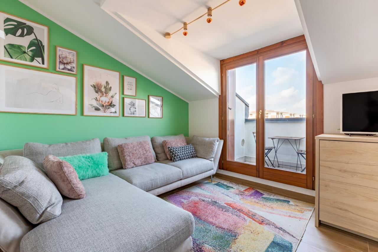 Cozy Studio W/Parking 5 Min Walk From The Bus Stop Milano Esterno foto