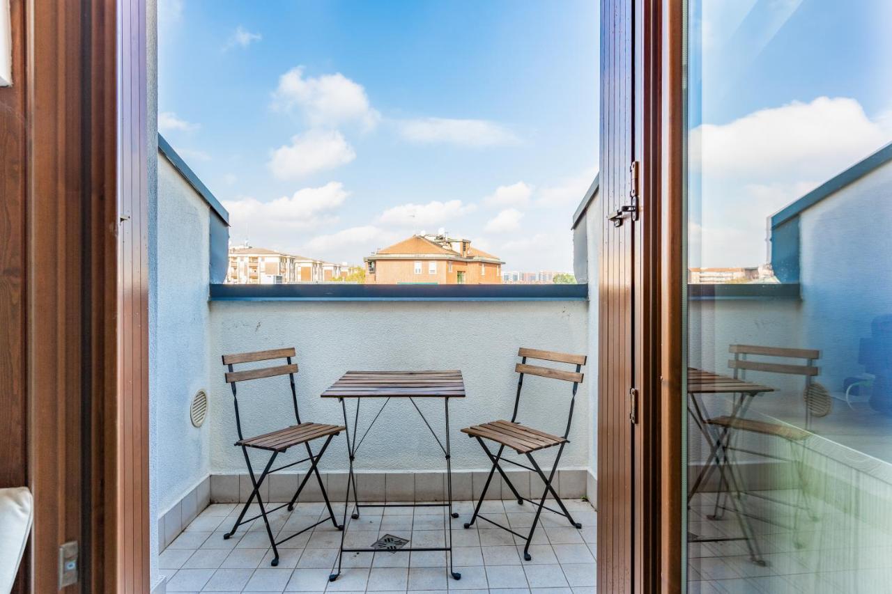 Cozy Studio W/Parking 5 Min Walk From The Bus Stop Milano Esterno foto