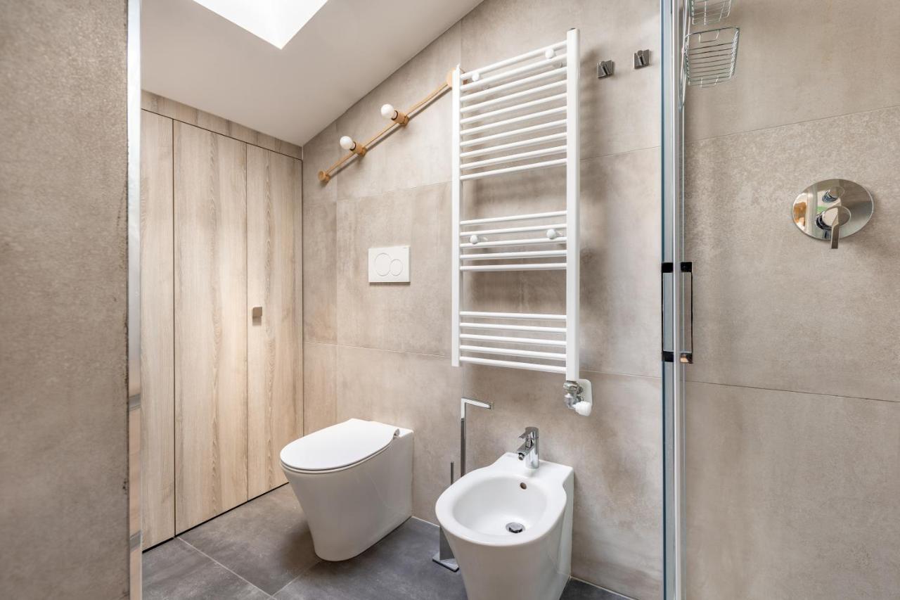 Cozy Studio W/Parking 5 Min Walk From The Bus Stop Milano Esterno foto